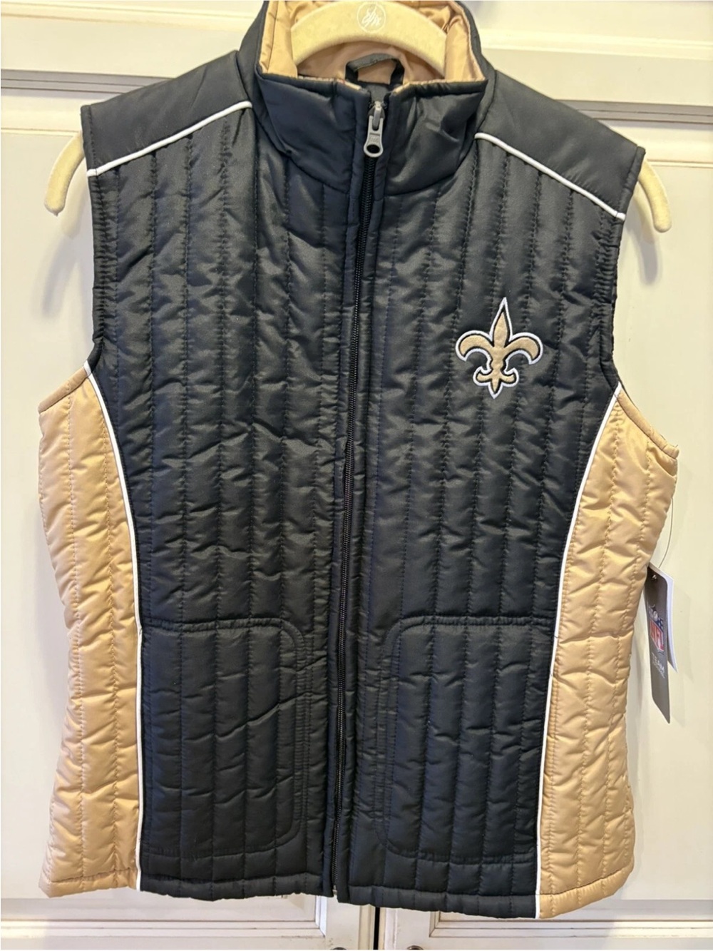 NFL New Orleans Saints Quilted Vest NWT Small  Tan Quilted Women's Sleeveless